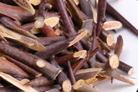dried brownish herbs of Chinese Honeylocust Spine